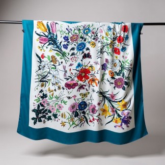 Khăn lụa bảo lộc 90x90cm hình hoa cỏ viền xanh ngọc